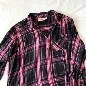 EVRI Plaid Long Sleeve Button Down Size 2X Black and Pink